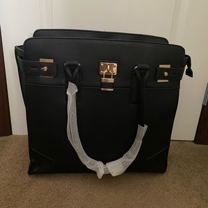 Poppy and peonies roller wheel bag - so stylish! BNWT